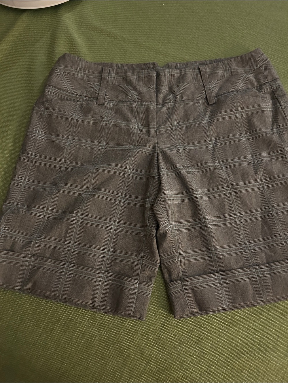 Tailored Gray Plaid Bermuda Shorts - Women's Classic Fit size 9